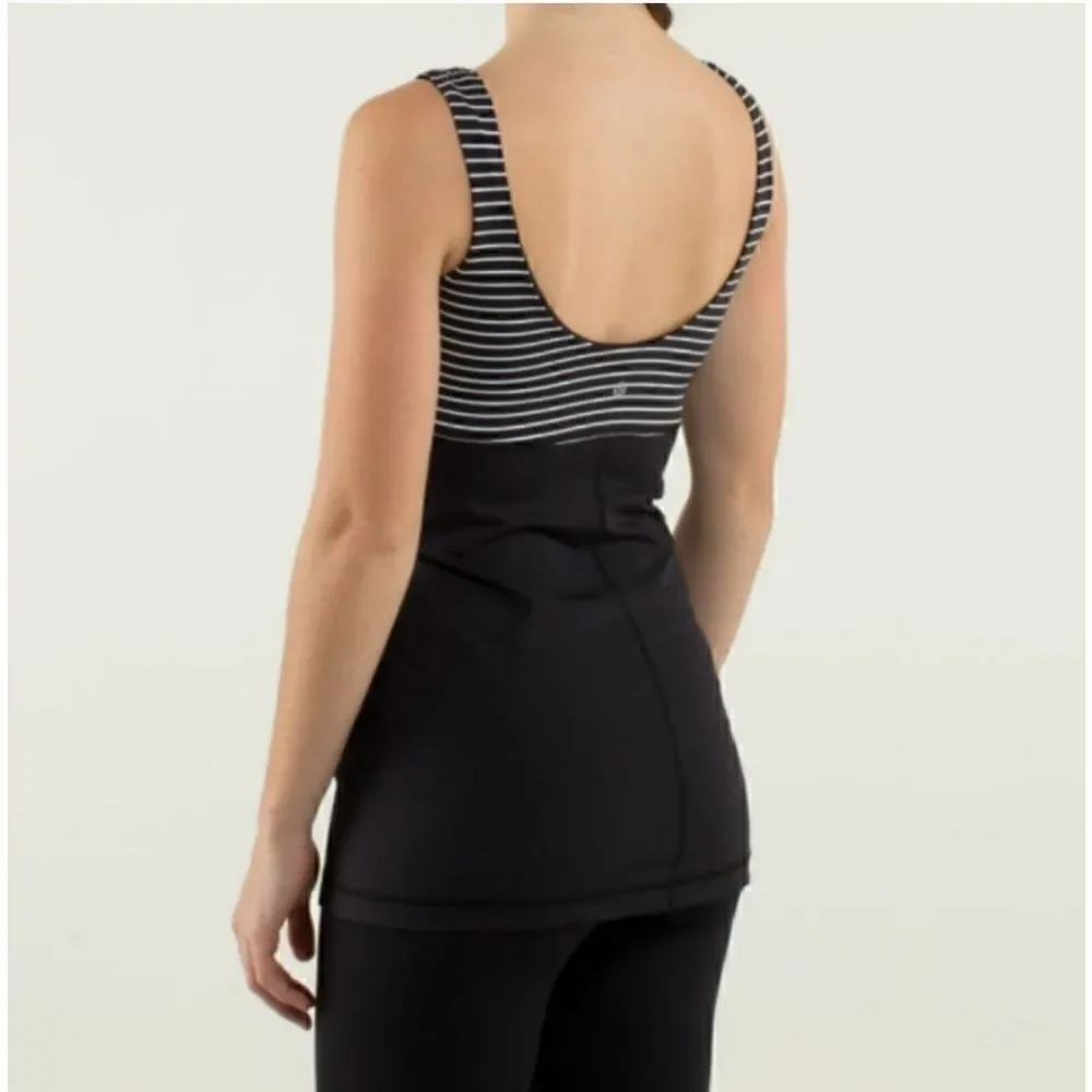 Lululemon Athletica Aria II Black and White Striped Tank Top Size 2